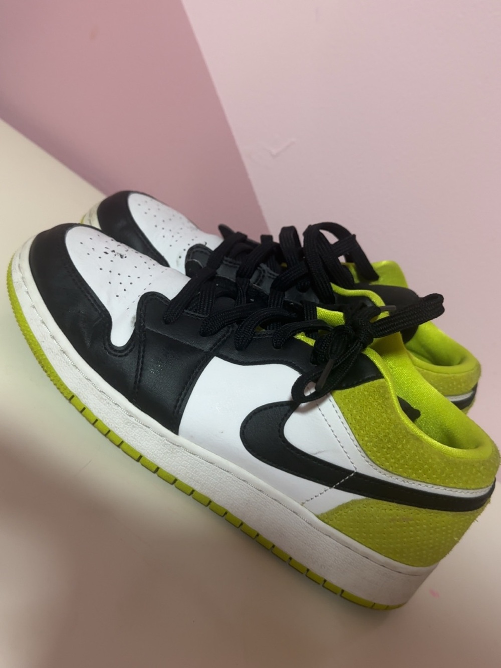 Nike Kids Black, White & Neon Green Low-Top Sneakers